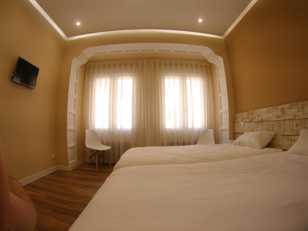 Urban Burgos Hotel Exterior photo